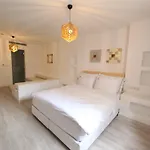 White Orange Hotel
