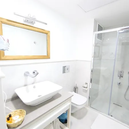 White Orange イズミル