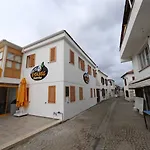 White Orange Smirne