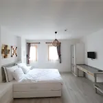 White Orange Hotel Smirne