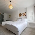 White Orange Hotel 3*