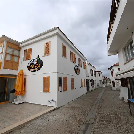 White Orange إزمير