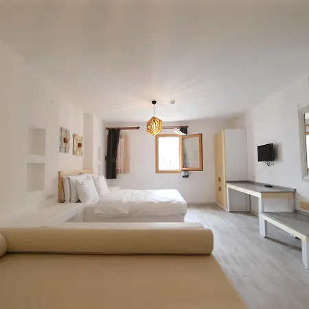 White Orange فندق