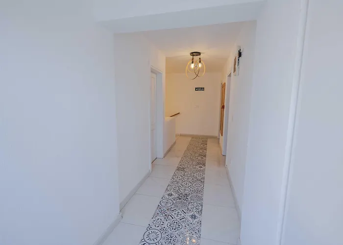 White Orange 3* Izmir